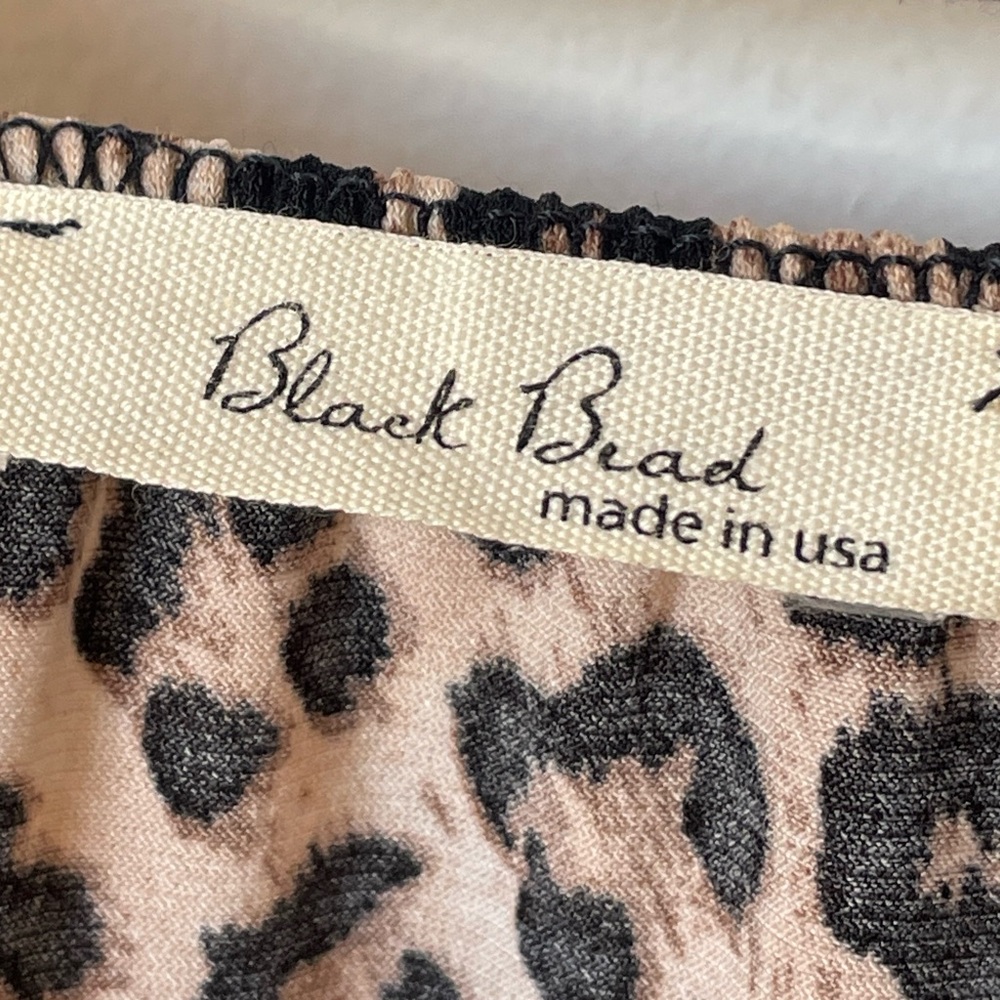 Black Bead Off The Shoulder Leopard Print Long Sleeve Women's Crop Top NWOT - M - Picture 3 of 5